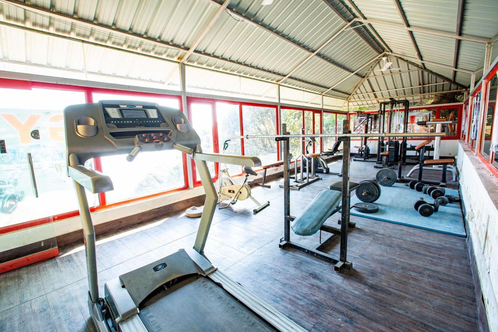 บลู ไพน์ รีสอร์ต ลันส์ดาวน์ Hotel ลันส์โดว์นี ภายนอก รูปภาพ
