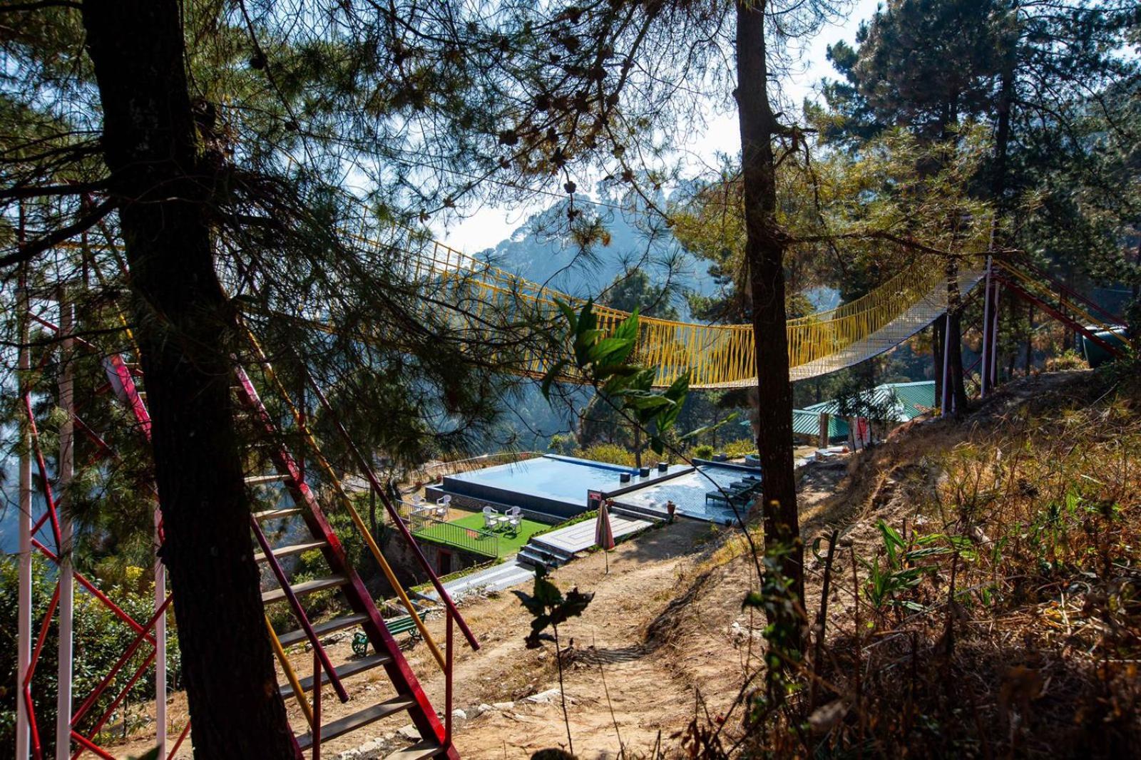 บลู ไพน์ รีสอร์ต ลันส์ดาวน์ Hotel ลันส์โดว์นี ภายนอก รูปภาพ